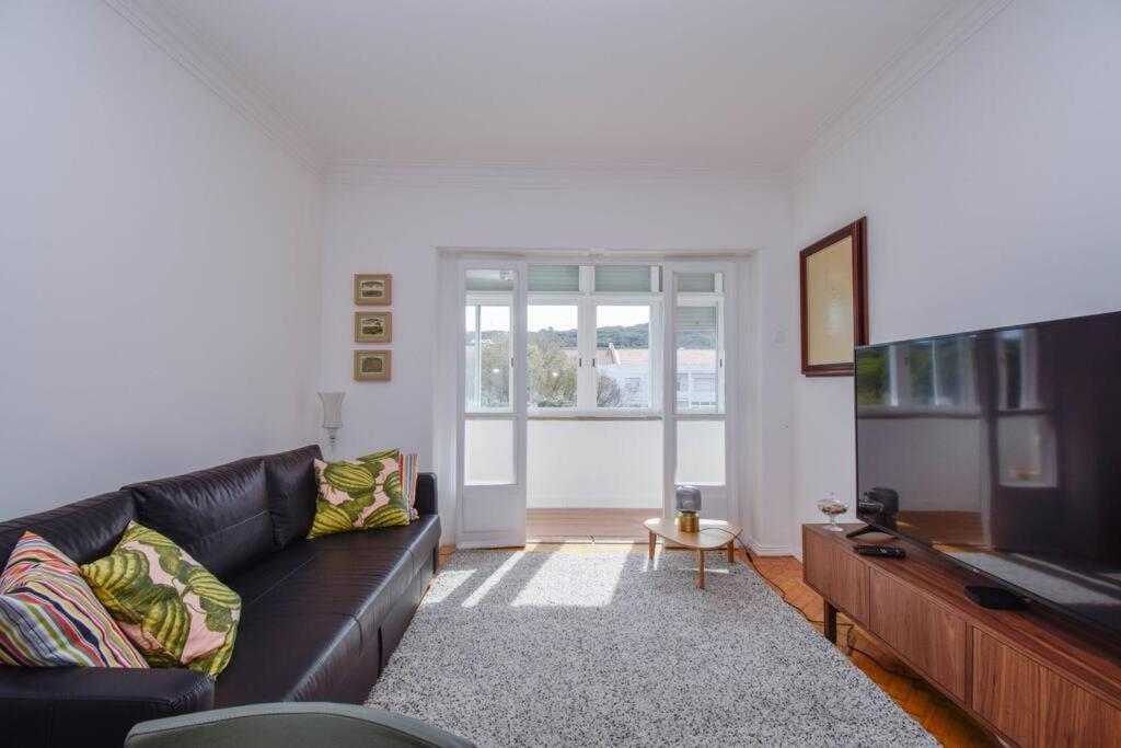 Cozy And Sunny Family Apartment Lisbon Exterior photo