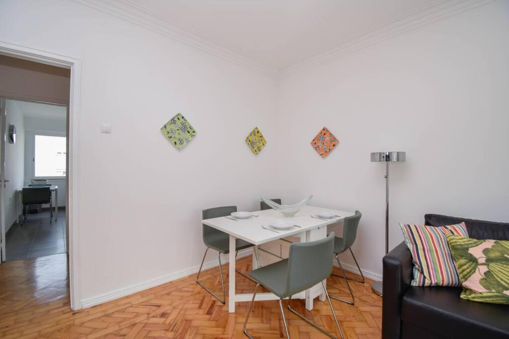 Cozy And Sunny Family Apartment Lisbon Exterior photo
